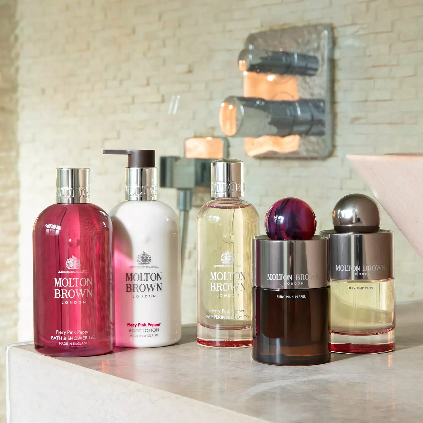 ピンクペッパー ボディローション 300ml – MOLTON BROWN